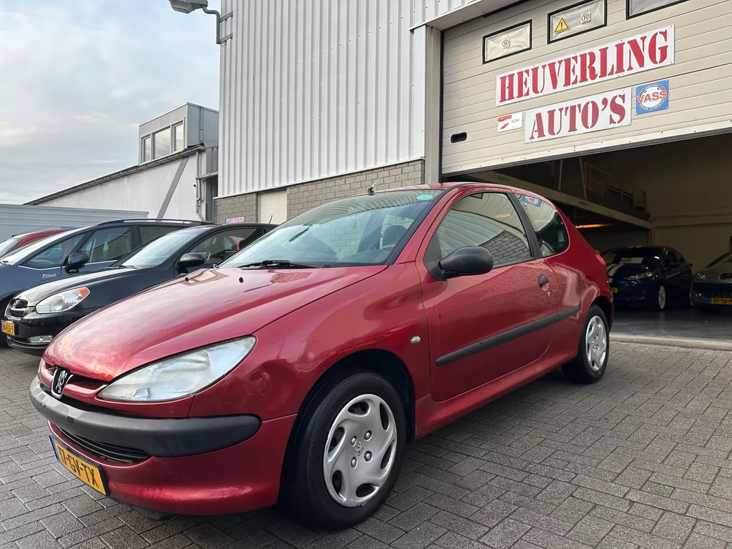 Peugeot 206 1.4 XR | Elektrische pakket | APK VERLOPEN