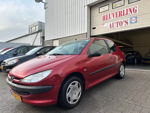Peugeot 206 1.4 XR | Elektrische pakket | APK VERLOPEN