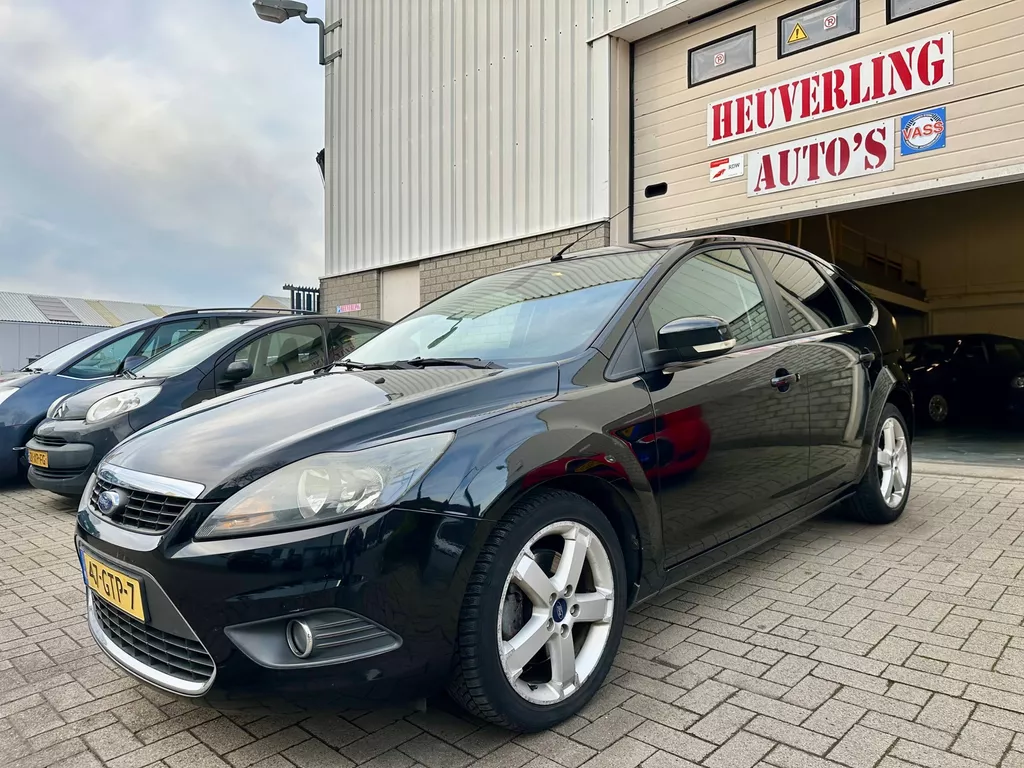 Ford Focus 2.0 Titanium | Cruise | Clima | PDC | LMV