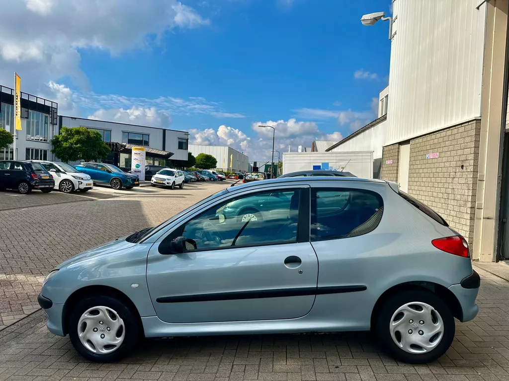 Peugeot 206 1.4 XT | Automaat | Clima | APK Peugeot 206 1.4 XT | Automaat | Clima | APK