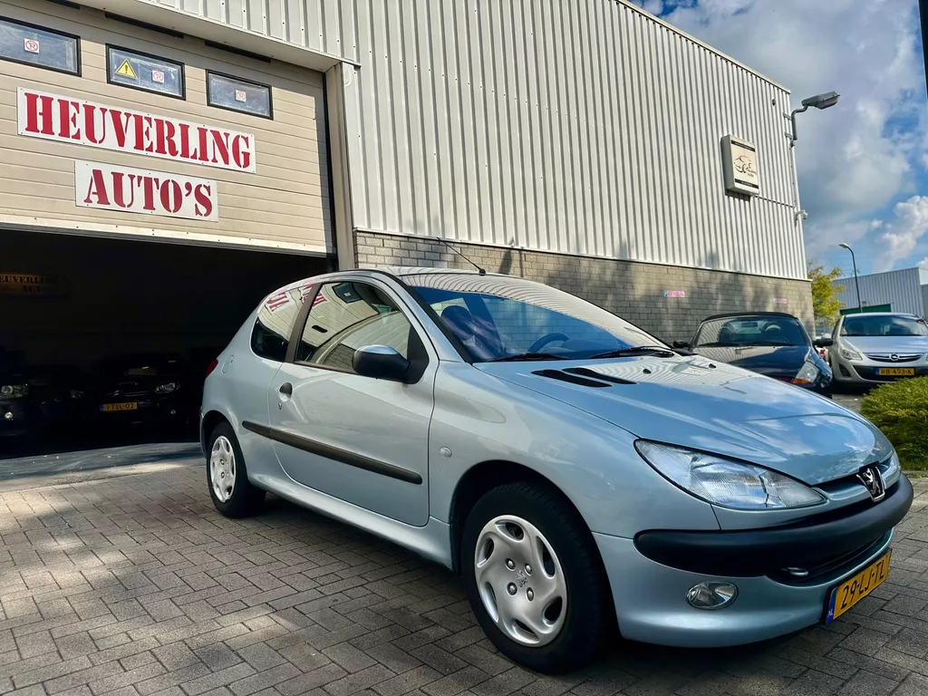 Peugeot 206 1.4 XT | Automaat | Clima | APK Peugeot 206 1.4 XT | Automaat | Clima | APK