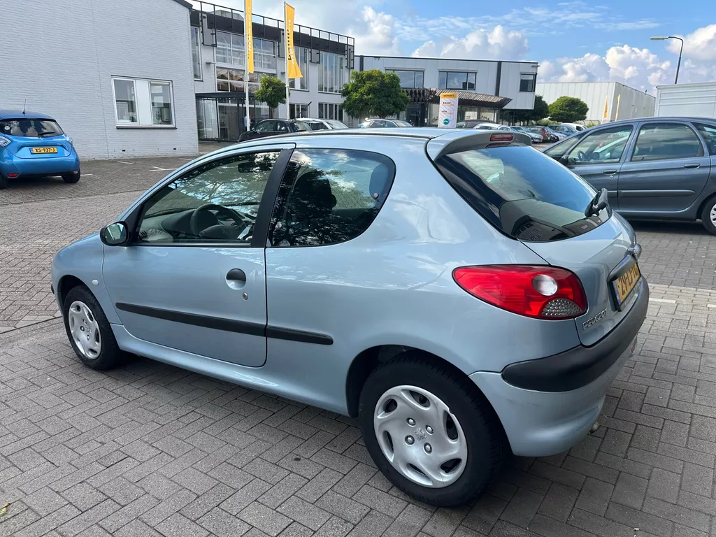 Peugeot 206 1.4 XT | Automaat | Clima | APK Peugeot 206 1.4 XT | Automaat | Clima | APK