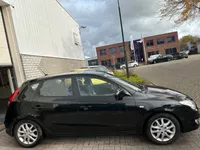 Hyundai I30 2.0 i Style | Airco | Cruise | PDC | Trekhaak Foto