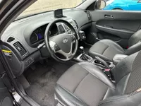 Hyundai I30 2.0 i Style | Airco | Cruise | PDC | Trekhaak Foto
