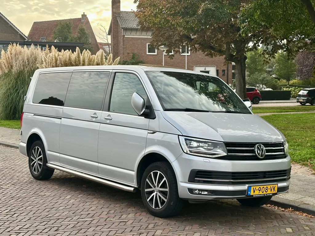 Volkswagen Transporter 2.0 TDI L2H1 DC Highline | DUBBEL CABINE | AUTOMAAT | PANO | CAMERA