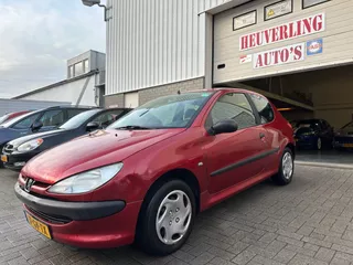 Peugeot 206 1.4 XR | Elektrische pakket | APK VERLOPEN