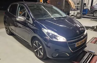Peugeot 208 1.2 PureTech Allure | Cruise | Clima | Navi