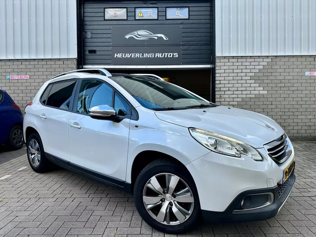 Peugeot 2008 1.2 PureTech Style | Cruise | Clima | Pano | PDC