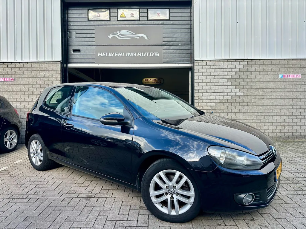 Volkswagen Golf 1.2 TSI Highline BlueMotion | Cruise | Navi | Clima